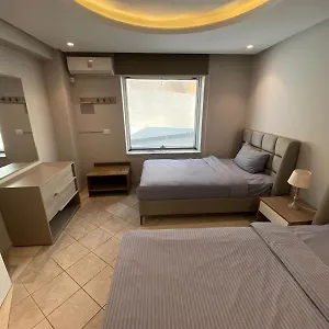 https://apt-crescent-of-the-lake-luxury.tunis-best-hotels.com