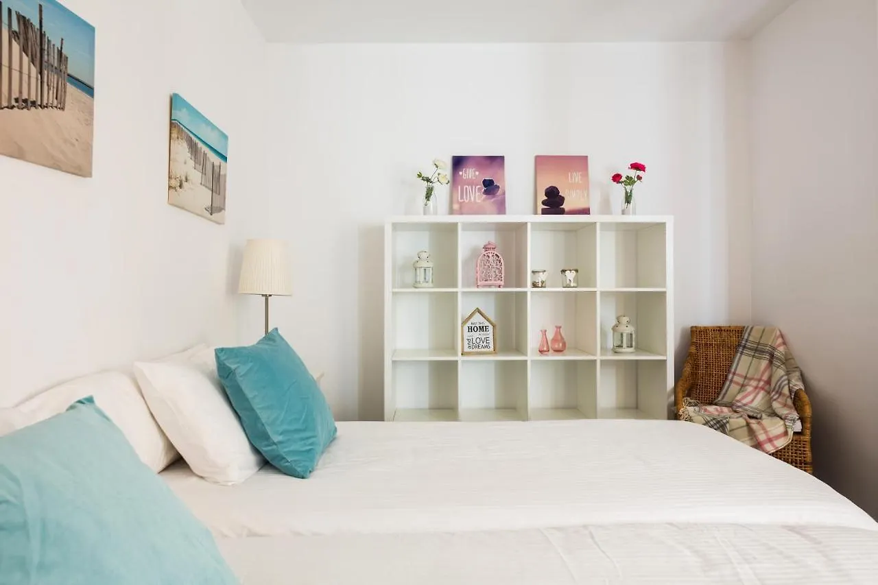 Apartamentos Cornellalux Cornella de Llobregat 0*,